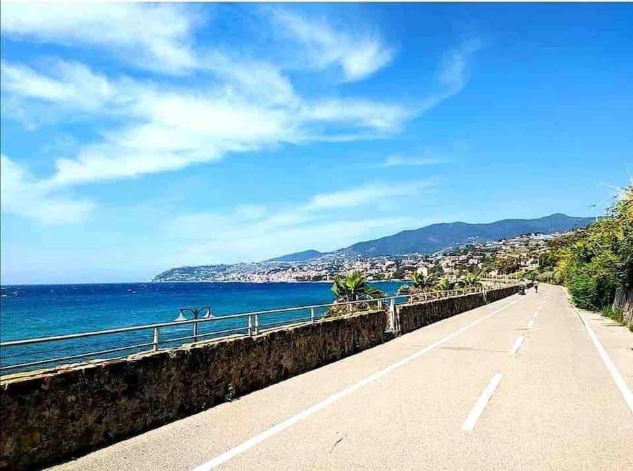 Special Home Vista Mare E Parcheggio Privato Sanremo Luaran gambar