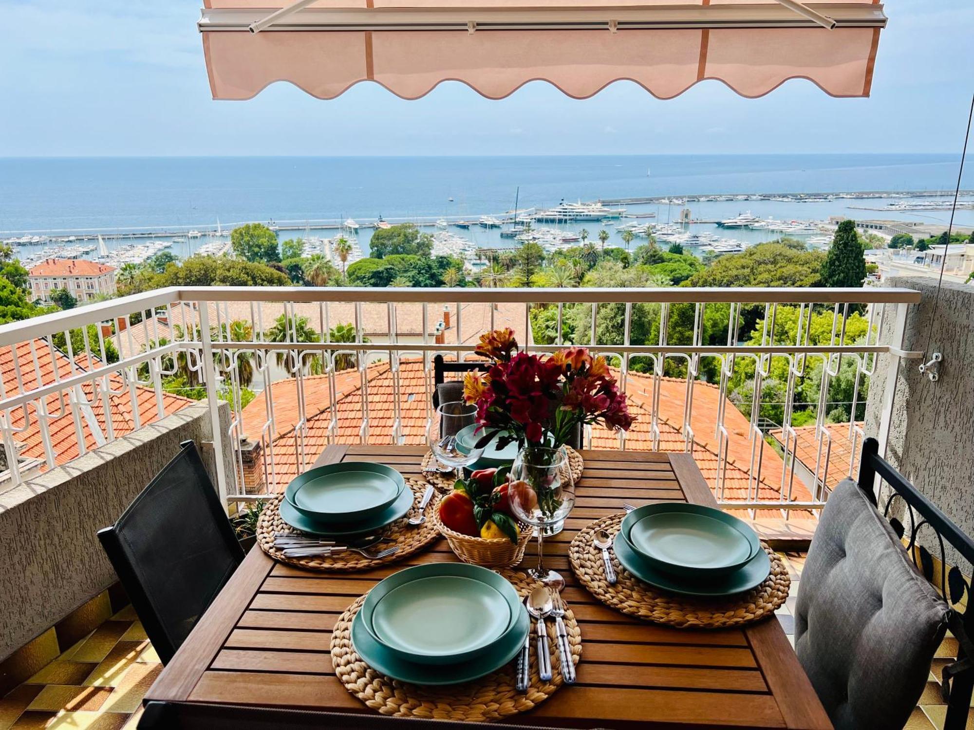 Special Home Vista Mare E Parcheggio Privato Sanremo Luaran gambar